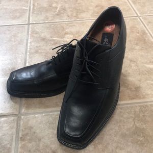 NWT leather dressy shoes
